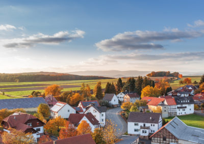 Vue aérienne d'un petit village